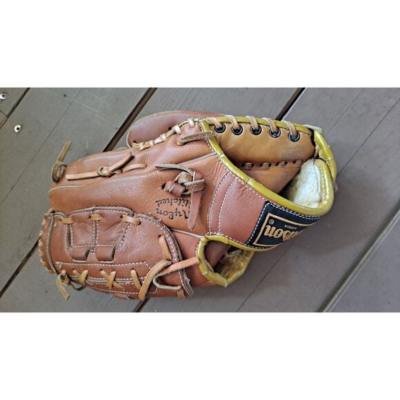 USED LHT Wilson Baseball Glove A2141 AS PICTURED - Picture 3 of 4